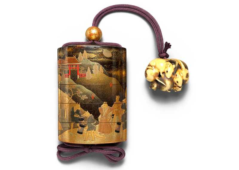 Inro avec le mariage du renard, fin du 18e siècle, [Met Museum](https://www.metmuseum.org/art/collection/search/58862?sortBy=Relevance&ft=kitsune&offset=0&rpp=20&pos=3)