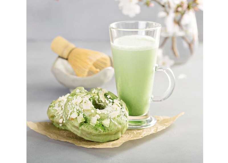 Compagnie japonaise de thé vert, gâteaux au matcha